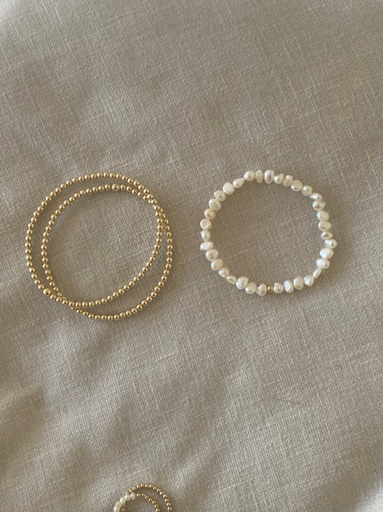 waylands pearl stretch bracelet
